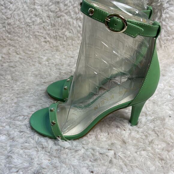 Anne Klein Ossana Mint Green Leather Studded strap Sandals Size 7.5M - Picture 1 of 11